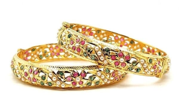 22Kt Yellow Pair Of Jadau Bangles/ Kara KR22/138