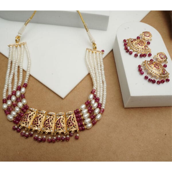 22Kt Gold White and Maroon Pearl Choker With Matching Earrings CK22/25