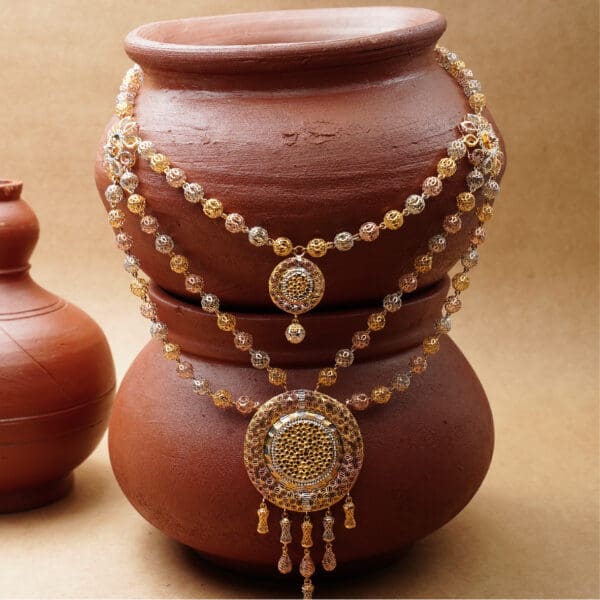 NECKLACE 22