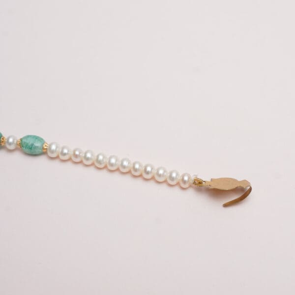 22Kt Yellow Gold Green And Pink Mang Tika TK22/40