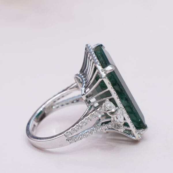 18kt White Gold Polki Diamond Green Ring DRL/1519