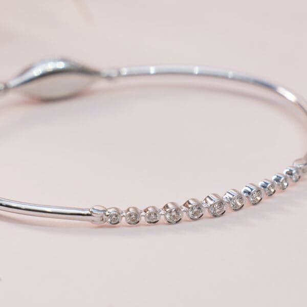 14Kt White Gold Diamond Minimal Bracelet DBL14/324