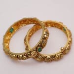 22kt Antique Tample Yellow Gold Laxmi Shankh Pair of Kara KR22/523