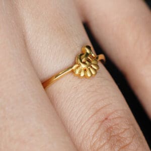 22Kt Gold Minimal Flower Heart Ring RL22/1894 22Kt Gold Minimal Flower Heart Ring RL22/1894