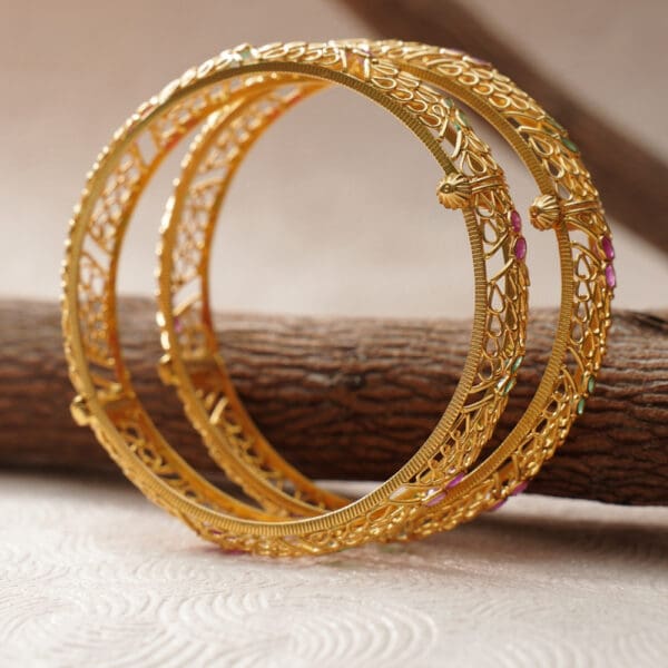 22Kt Yellow Gold Pair Of Bangles KR22/75