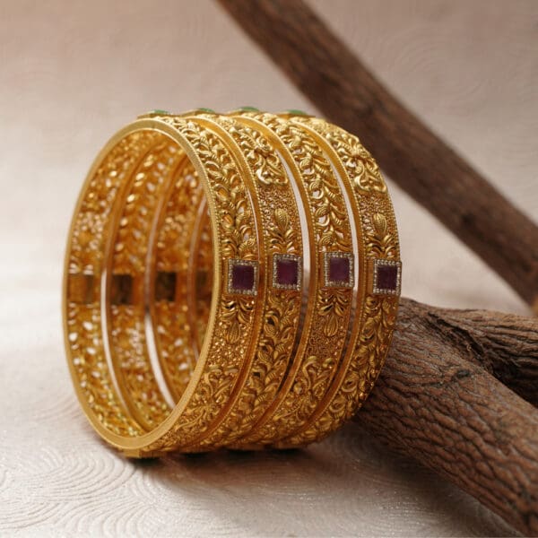 22Kt Gold Antique Pair Of 2 Churi / Bangles CH22/349