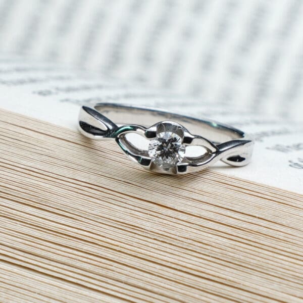 Elegent Platinum Ring PRL/48