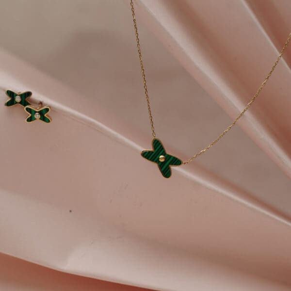 18Kt Gold Necklace With Earrings CS18/69