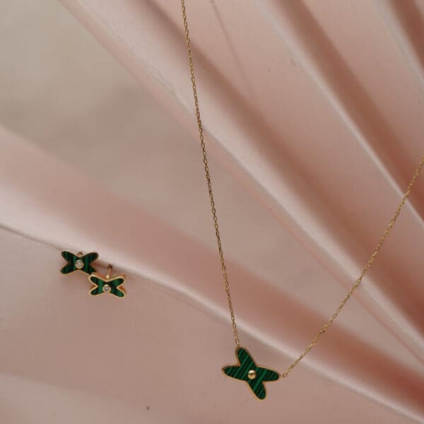 18Kt Gold Necklace With Earrings CS18/69