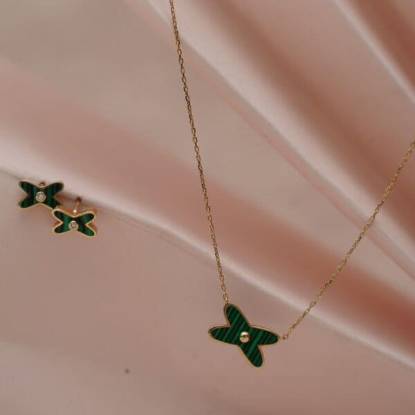 18Kt Gold Necklace With Earrings CS18/69