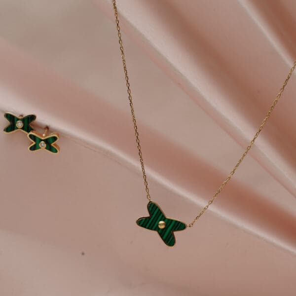 18Kt Gold Necklace With Earrings CS18/69