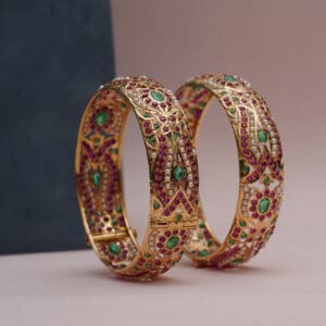 22Kt Yellow Gold Jadau Pair Of Bangle For Bride KR22/434
