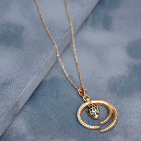 18Kt Yellow Gold Snake pendant With Chain CN18/1754