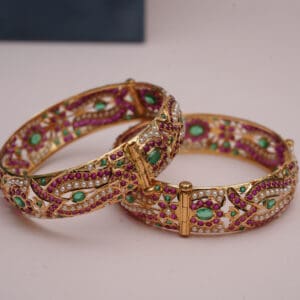 22Kt Yellow Gold Jadau Pair Of Bangle For Bride KR22/434