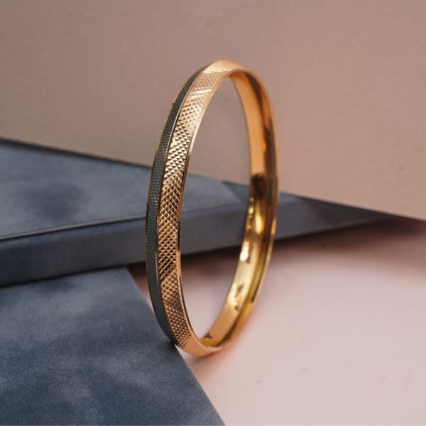 22Kt Yellow Gold Bangle Kara For Him BG22/173