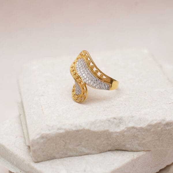 22Kt Yellow Gold Ring RL22/1674