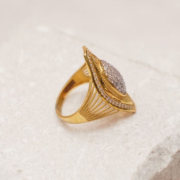 22Kt Yellow Gold Ring RL22/1670