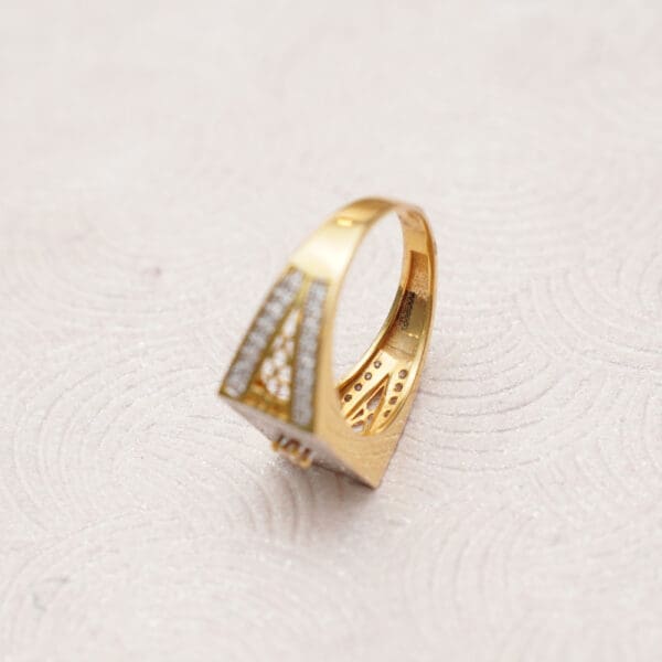 18Kt Yellow Gold Men's Ring RG18/99