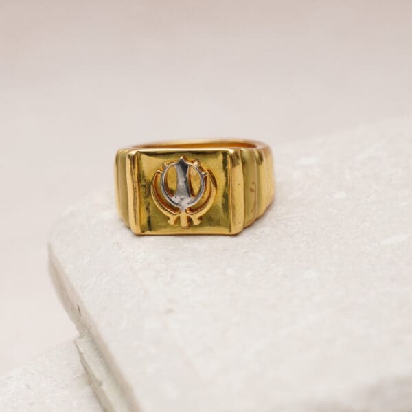 22Kt Yellow Gold Men's Ring RG22/103