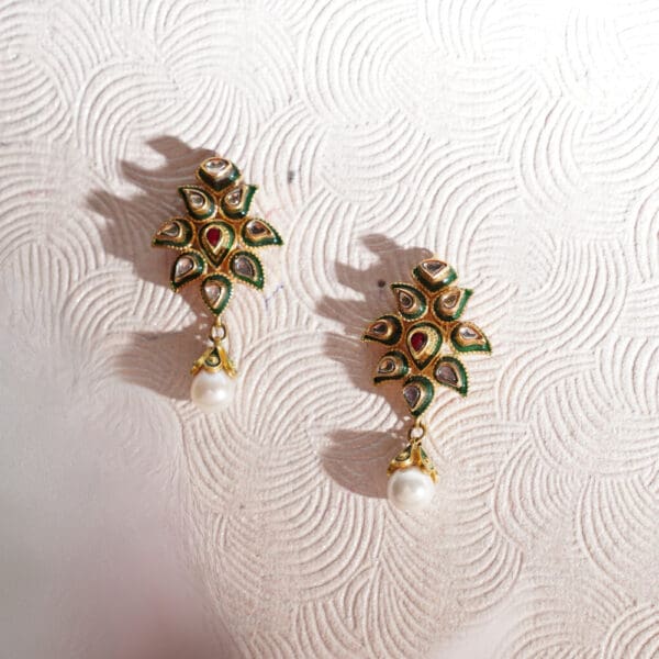 22Kt Gold Pearl and Kundan Earrings ER22/152