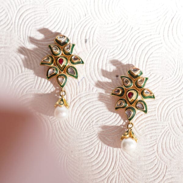 22Kt Gold Pearl and Kundan Earrings ER22/152