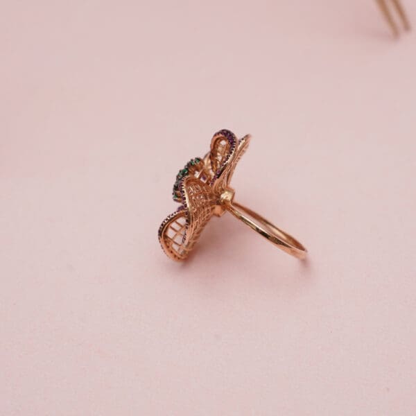 18Kt Gold Flower Ring RL18/2016