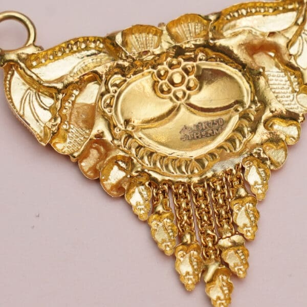 18Kt Yellow Gold Pendant for Mangalsutra PD18/46