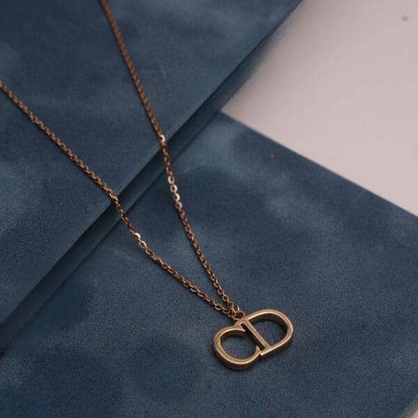 18Kt Gold Chain With CD Pendant CN18/1809