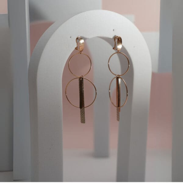 18Kt Gold Lightweight Jewellery ER18/542