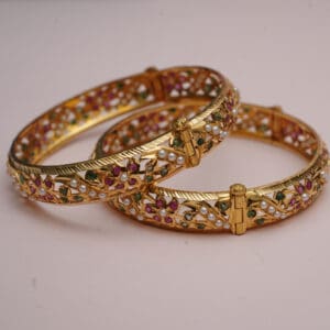 22Kt Yellow Pair Of Jadau Bangles/ Kara KR22/138