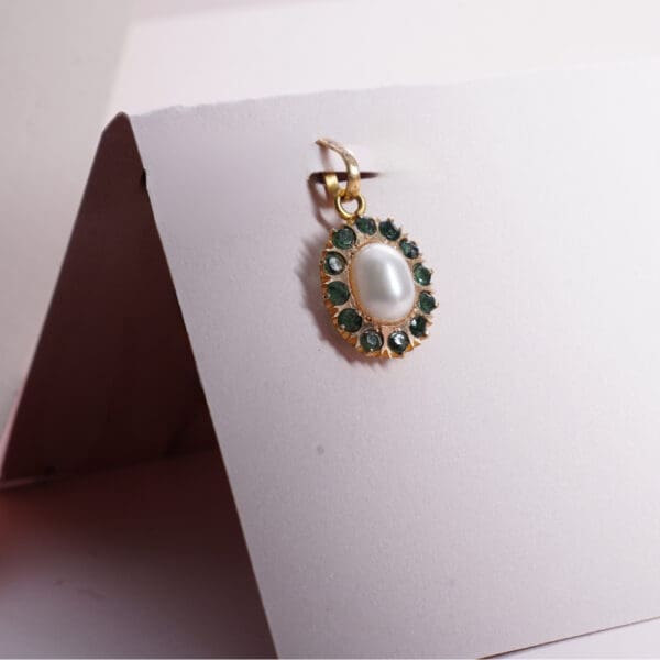 18Kt Gold Pearl Pendant For Her LC18/463