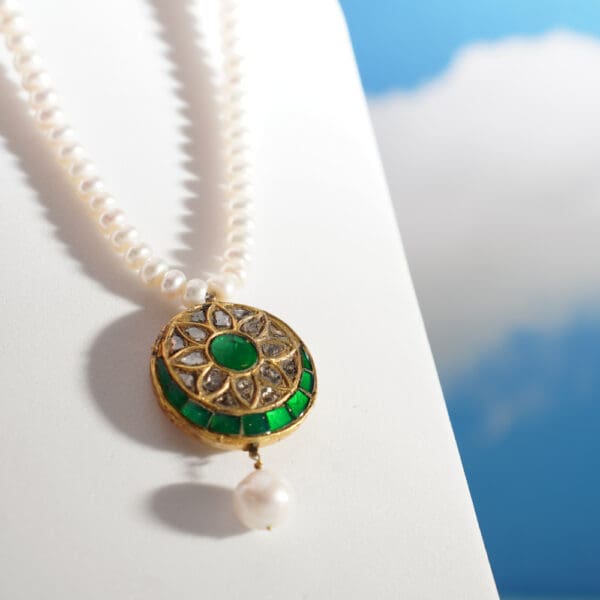 PEARL SET POKLI GOLD PENDANT AND POLKI GOLD EARRINGS BLSM/1
