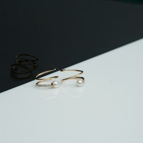 14Kt Gold Diamond Pearl Spiral Hoops Earrings DER14/327