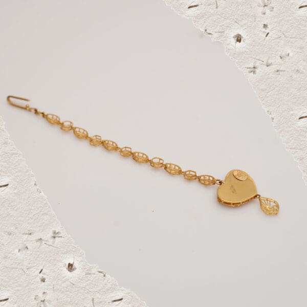 22Kt Yellow Gold Heart Maang Teeka TK22/26