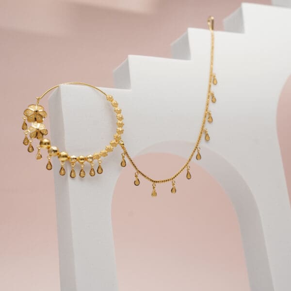 Elegant 18Kt Gold Flower Nath with Chain (NC18/30)