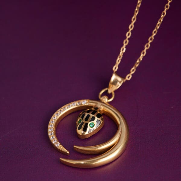 18Kt Yellow Gold Snake pendant With Chain CN18/1754