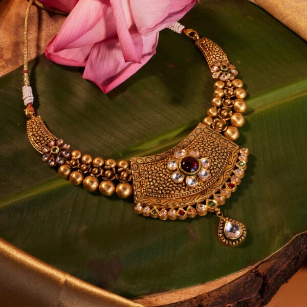 22Kt Gold Antique Necklace with Earrings CK22/19