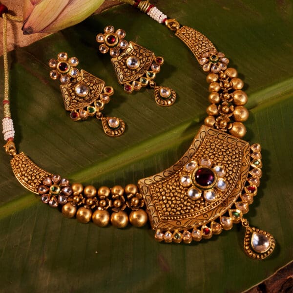 22Kt Gold Antique Necklace with Earrings CK22/19