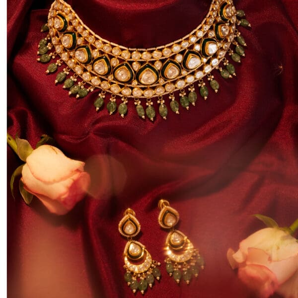 18 KT GOLD POLKI KUNDAN CHOKER WITH MATCHING EARRINGS PKCS8/10