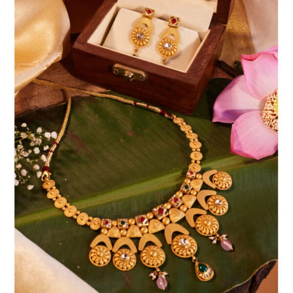 22kt Gold Necklace with Earrings ST22/1023