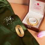 18 kt Gold Traditional Pair Of Bangles For Bride KR18/234