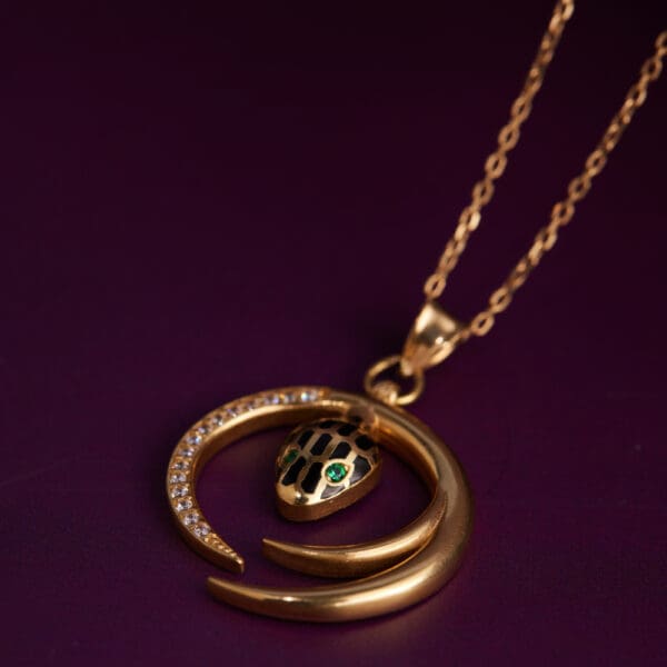 18Kt Yellow Gold Snake pendant With Chain CN18/1754