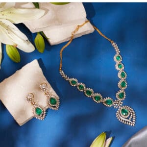 18Kt Gold Diamond Necklace With Matching Earrings DST/99 18Kt Gold Diamond Necklace With Matching Earrings DST/99