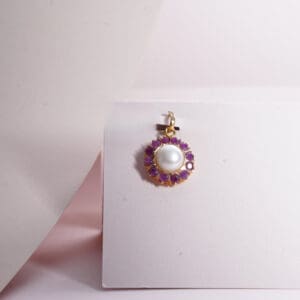 18kt Gold Pearl Round Pandant with Red Stones LC18/423