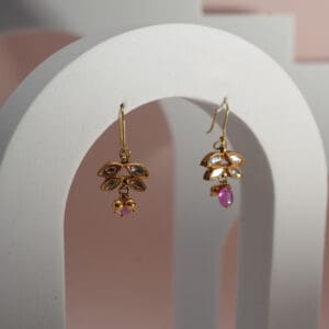 18kt Gold Beautiful Leaf Earrings ER18/220