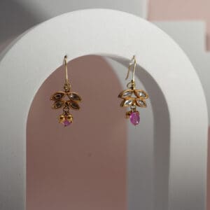18kt Gold Beautiful Leaf Earrings ER18/220