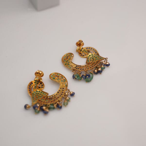 18kt Yellow Gold Green and Blue Earrings ER18/661