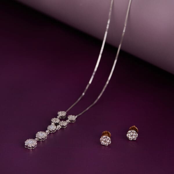 18kt White Gold Diamond Necklace DCN/87