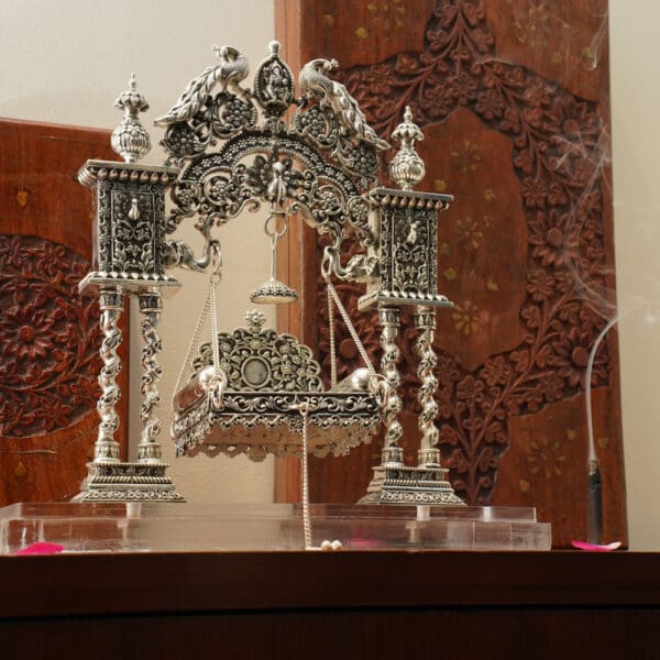 JHULA SS