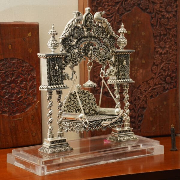 JHULA SS